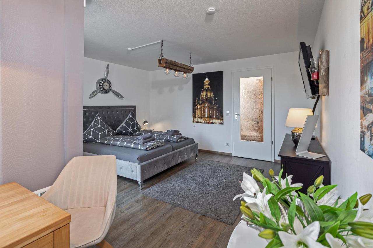 Ferienwohnung Dresden Wohnoase an der Elbe Exterior foto